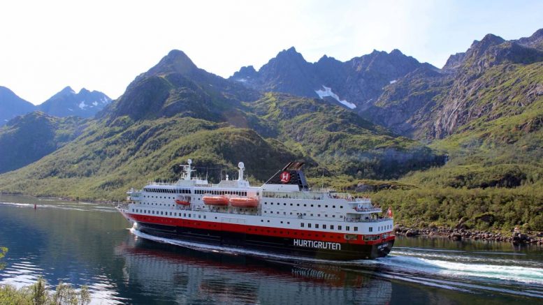Hurtigruten - ferry