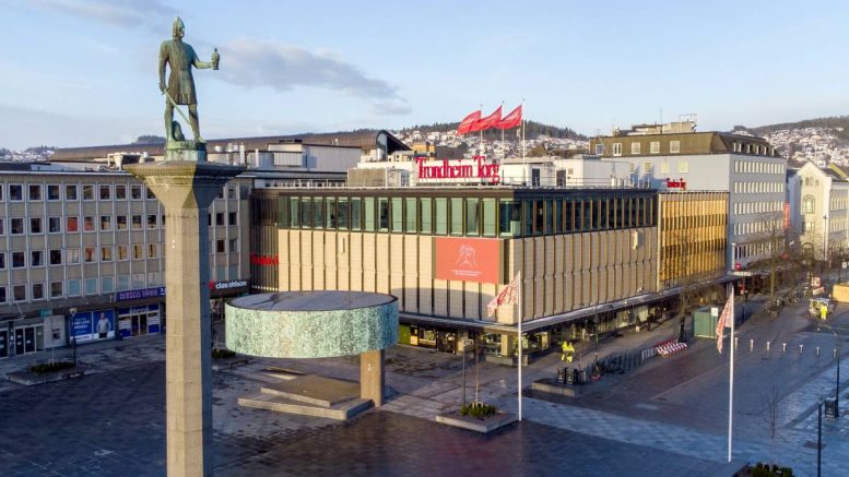 Statue monument Olav Tryggvason - Trondheim
