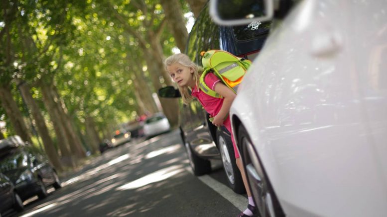 Élève - traverser la rue