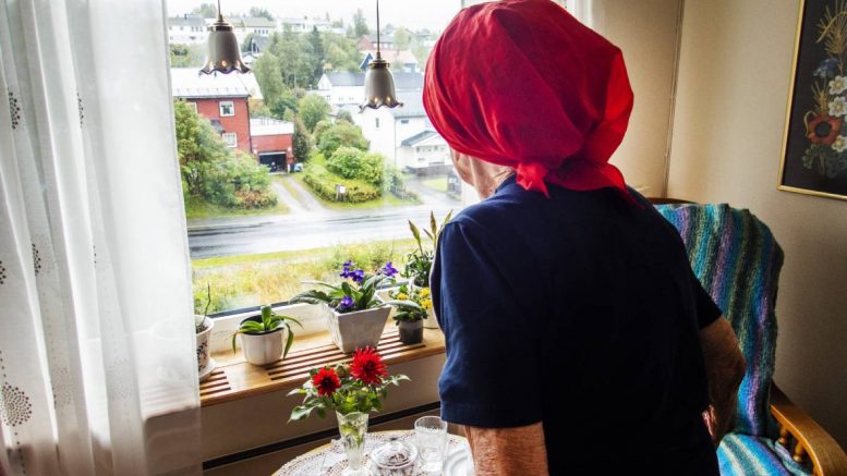 Vieux - grand-mère - pension