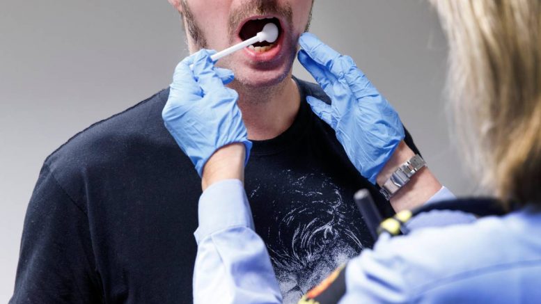 Écouvillon ADN - test ADN