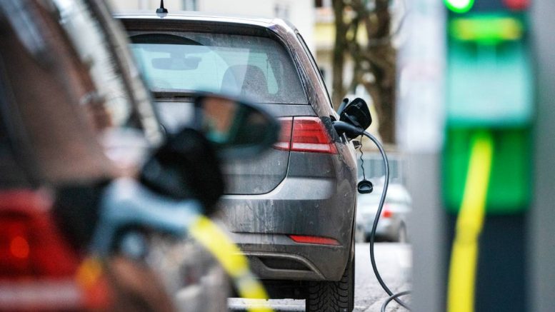 Chargeur de voiture électrique