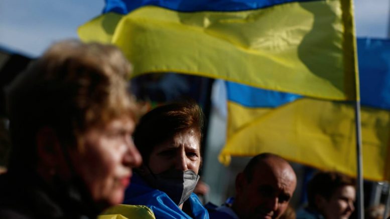 Drapeaux ukrainiens - protestation