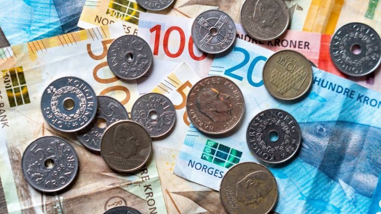 De l'argent en couronnes